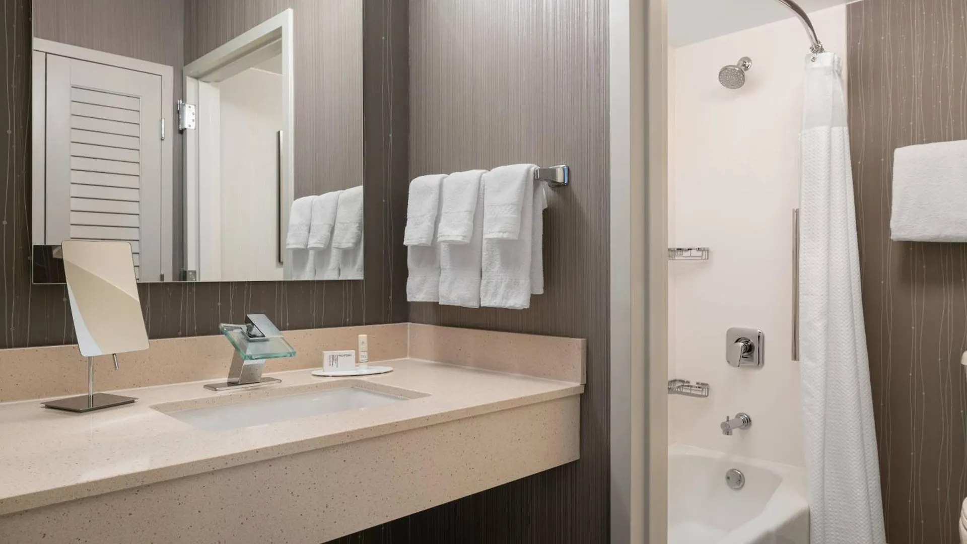 Courtyard By Marriott Las Vegas Convention Center 3*,  United States